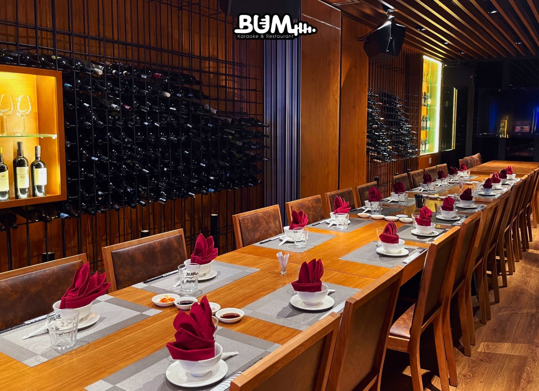 Không gian ấm cúng & sang trọng